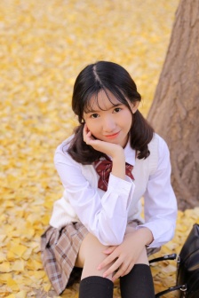 两个上面一人吃B